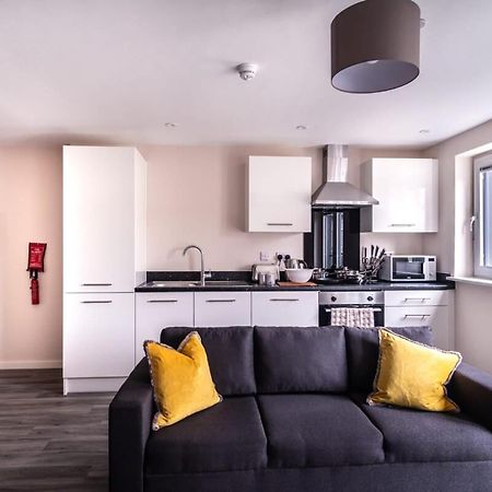 Modern & Spacious 2 Bed Apartment In Manchester Exterior foto
